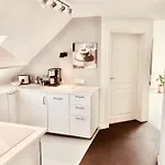 Moorblick! Grosse Dachwohnung Mit Kamin Und Sauna * Leck