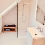 Moorblick! Grosse Dachwohnung Mit Kamin Und Sauna