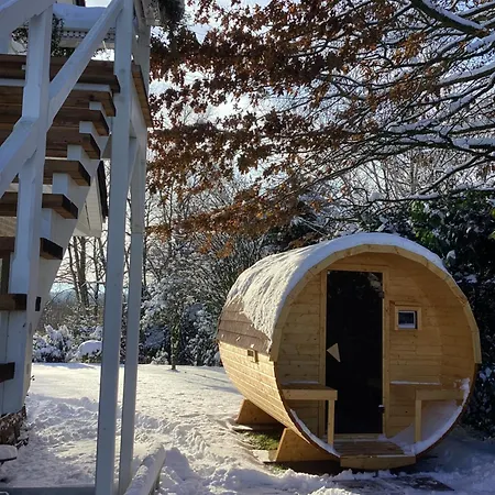 Moorblick! Grosse Dachwohnung Mit Kamin Und Sauna * Leck